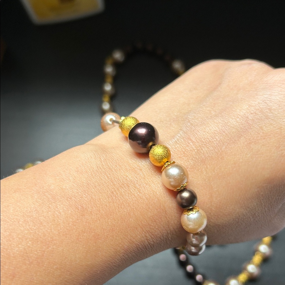 Gorgeous Pearl Necklace, Bracelet and Earring Set y. - Picture 2 of 6